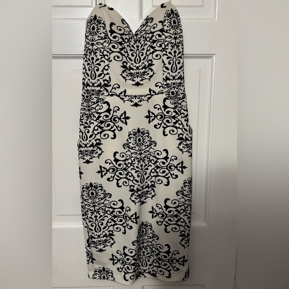 B Darlin Dresses & Skirts - Black and white Pencil Skirt
